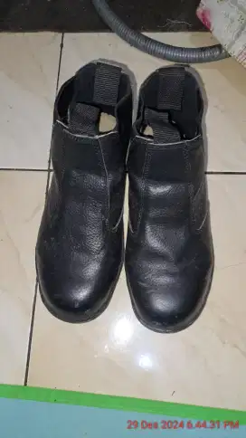 Sepatu septi, sepatu kerja