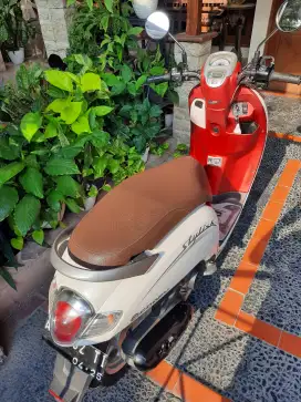 SCOOPY STYLISH FI 1SS' 20 PLAT JOGJA PUTIH MERAH PJK HDP TERAWAT BAIK