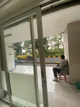 kios apartemen Bassura siap disewa kosongan