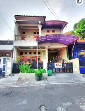 RUMAH BAGUS 2 LANTAI DEKATKE RS MUWARDI ATSU KAMPUS UNS JEBRES SOLO