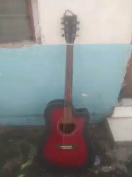 Di jual aja gitar akustik Yamaha tanam besi no minus siyap pake aja