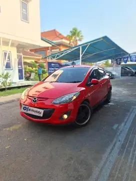 DP Rendah - Mazda 2 1.5 V Bensin MT 2013 Merah