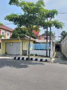 Dijual Rumah Depan Pertamina (Jl. Sultan Agung no. 57 Kediri)