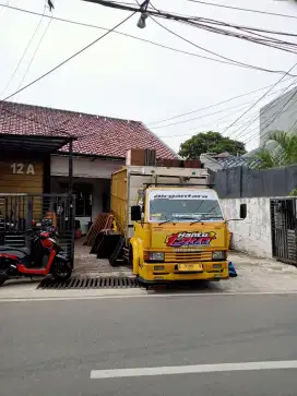 Jasa sewa truk angkut barang