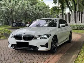 BMW 320i Sport Nik 2022