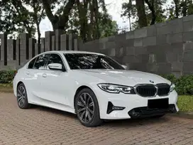 BMW 320i Sport Nik 2022