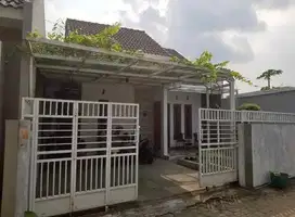 DIJUAL RUMAH CANTIK MURAH FULL FURNISHED SIAP HUNI AREA MLATI SLEMAN