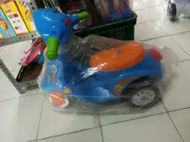 Mainan Anak Vespa Naik Tanggung Musik