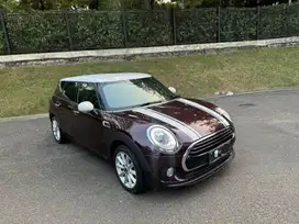 RARE ITEM ! MINI COOPER CLUBMAN 1.5 TURBO AT 2018 (BURGUNDY EDITION)