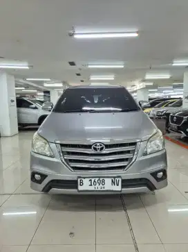 Kijang innova G at 2014 silver (new color) an pribadi