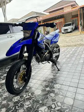 Yamaha WR 155 Biru