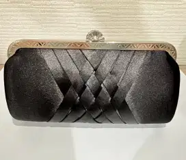 Clutch/dompet pesta hitam Elizabeth