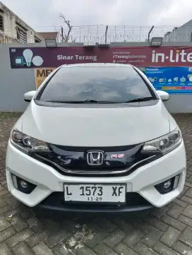 Honda Jazz RS At 2014 tinggal pakai bisa bantu kredit