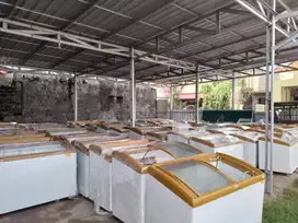 Dijual atau Disewakan Freezer kacasleding 360lt kondisi bagus ready 60