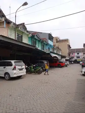 Ruko strategis  di bekasi, harga dibawah NJOP