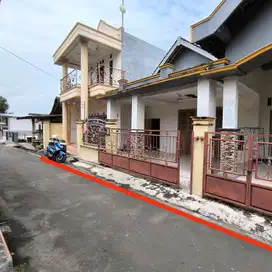 Rumah murah luas nyaman dekat Jalan raya Solo Tawangmangu