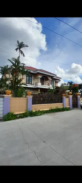 Rumah disewakan Jl.Biola