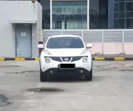 Juke RX 1.5 cvt matic 2015 warna putih