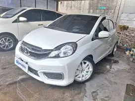 [OLX Mobbi] Dp Rendah Honda Brio Satya Putih 1.2 E Bensin-MT 2018 8RK