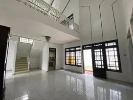 DI SEWAKAN RUMAH DI SRONDOL  BANYUMANIK