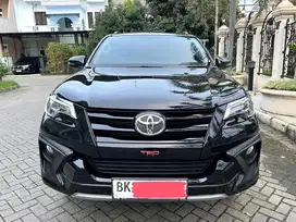 Toyota Fortuner VRZ DIESEL. Automatic. Tahun 2017. Hitam Metalik