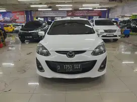 Mazda 2 2014 AT