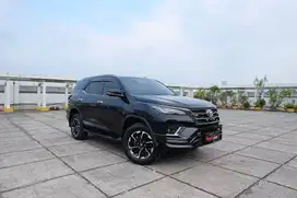 2021 TOYOTA FORTUNER VRZ GR 2.4 DIESEL