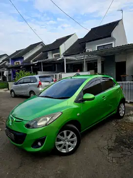 Mazda 2 2010 Bensin