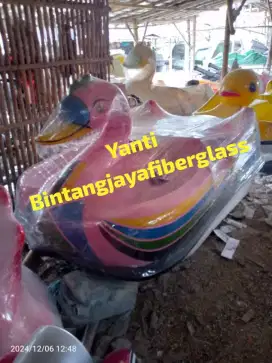 Sepeda air angsa sedang gowes,bebek bebekan ready stok, perahu