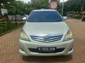 Toyota Kijang Innova G matic 2010