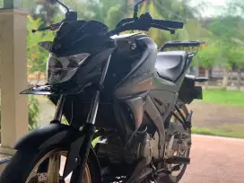 Yamaha Vixion R tahun 2020 Hitam-Gold