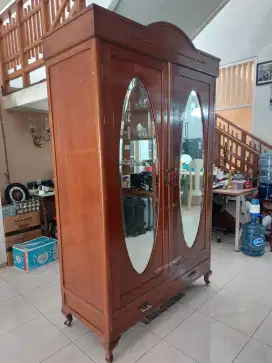 Lemari pakaian antik asli jati 2 pintu