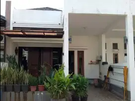 Jual Rumah Seken Lokasi Strategis 10 Mnt ke Pintu Tol Jatiasih J-13731