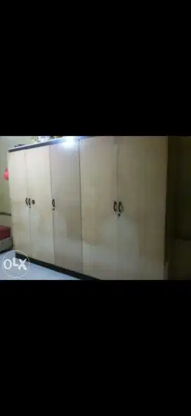 Di jual cpt Lemari 5 pintu bekas