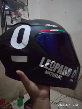 Helm keren jarang dipake