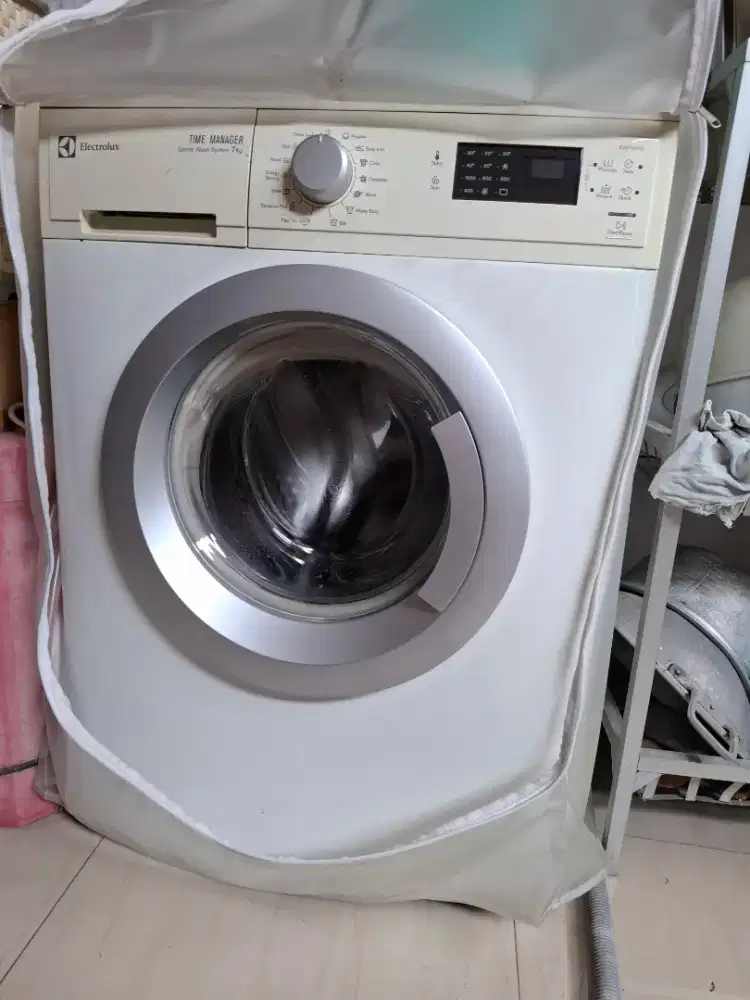Jual mesin cuci elektrolux second