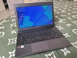 Laptop Asus X45U kondisi normal