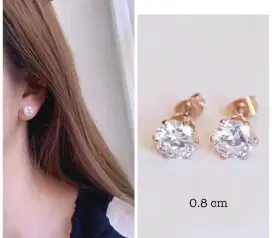 Anting tusuk titanium solitare