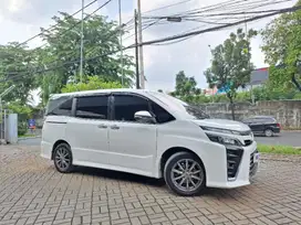 [OLX Mobbi] Dp Rendah Toyota Voxy Putih 2.0 Bensin-AT 2018 0SM