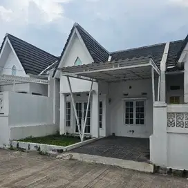 JUAL RUMAH SIAP HUNI ALA EROPA DI BANDUNG