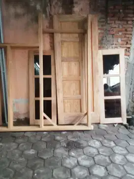 Kusen pintu jati