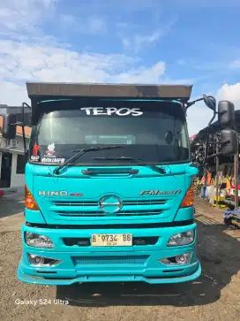 Truk Hino Lohan Tronton FM260JD 6x4 Th'2010 Bak 3way Kondisi Bagus