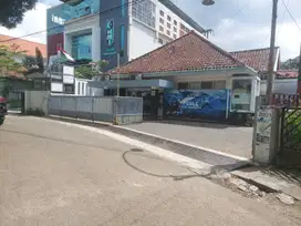 Dijual rumah di jl sabang sayap riau lebar muka 15 m SHM IMB