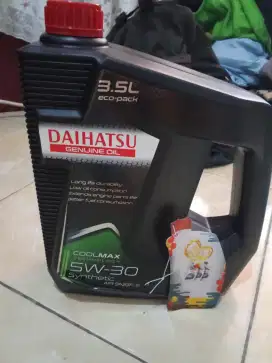 Oli mesin Daihatsu genuine 3,5 liter