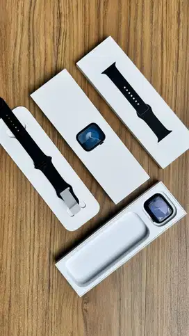 Dijual Apple Watch Series 9 45mm warna Midnight fullset bergaransi