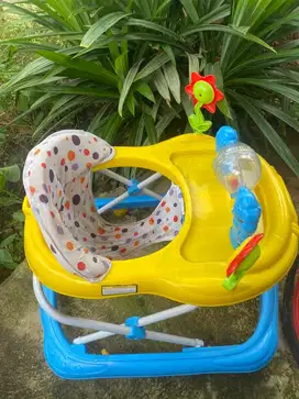 Baby walker free toilet training