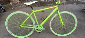 Sepeda fixie kinlin doltrap uk700x23c ban tebal semua barang mulus