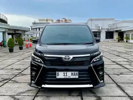 Toyota Voxy 2.0 2018