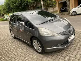 Di jual jazz Rs 1.5 AT