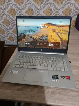 LAPTOP HP 14” SILVER